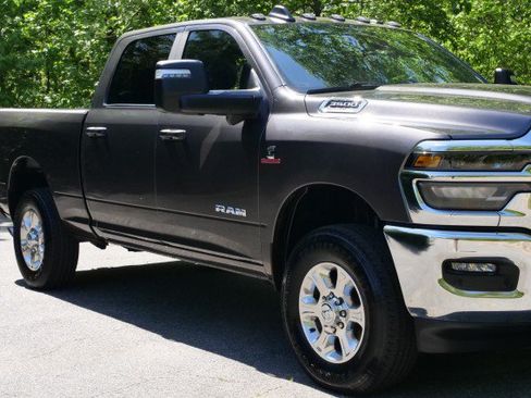 Used 2025 RAM 3500 Big Horn AWD/4WD image 34