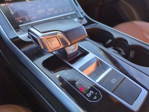 Used 2021 Audi Q7 2.0T Premium Plus w/ Executive Package image 9