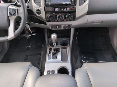 Used 2014 Toyota Tacoma 4x4 Double Cab w/ TRD Sport Package image 18