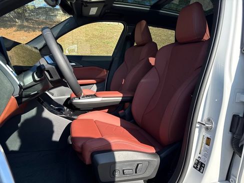 New 2026 BMW X1 xDrive28i w/ Technology Package AWD/4WD image 10