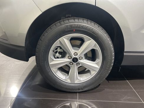 New 2024 Ford Edge SE image 7