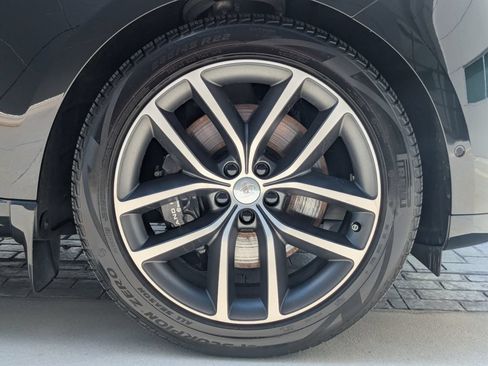 Certified 2025 Land Rover Range Rover SE AWD/4WD image 11