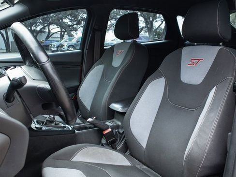 Used 2016 Ford Focus ST image 11