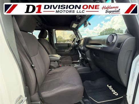 Used 2014 Jeep Wrangler Unlimited Sport w/ Quick Order Package 24S AWD/4WD image 12