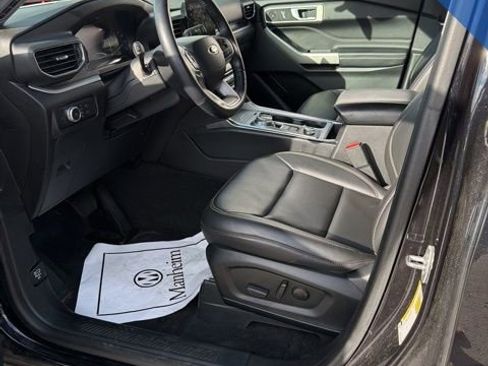 Used 2022 Ford Explorer XLT w/ Equipment Group 202A image 28