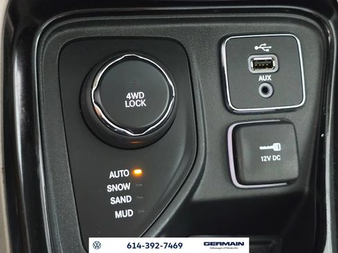 Used 2018 Jeep Compass Limited w/ Navigation Group AWD/4WD image 10