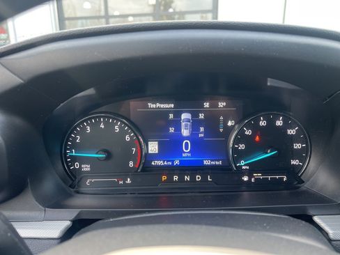 Used 2021 Ford Explorer XLT w/ Equipment Group 202A image 11