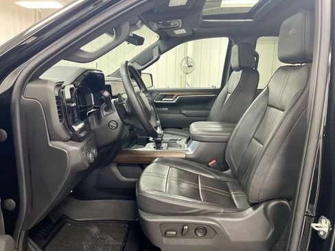 Used 2023 Chevrolet Silverado 1500 High Country w/ Technology Package AWD/4WD image 21