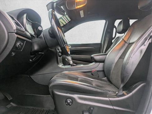 Used 2019 Jeep Grand Cherokee Altitude image 19