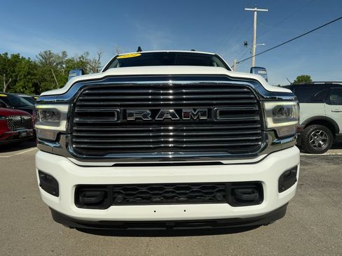 Used 2024 RAM 2500 Laramie w/ Safety Group AWD/4WD image 2