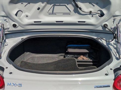 Used 2024 MAZDA MX-5 Miata RF Club image 6