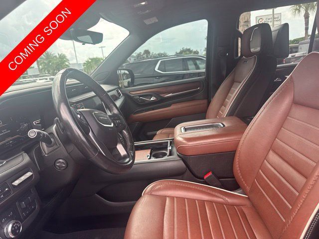 Used 2023 GMC Yukon Denali Ultimate AWD/4WD image 3