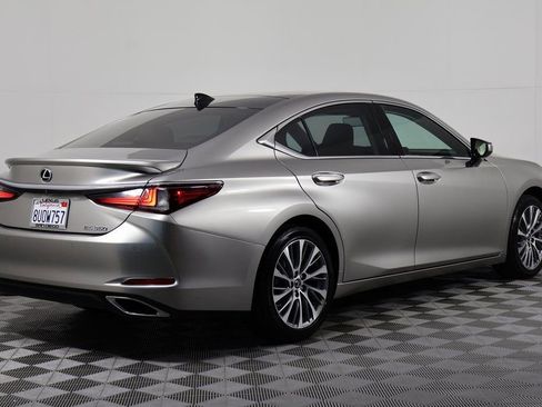 Used 2021 Lexus ES 350 w/ Premium Package image 4