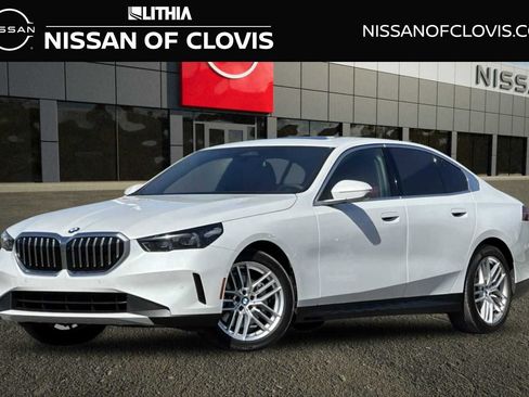 Used 2024 BMW 530i w/ Premium Package RWD image 1