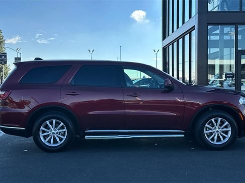 Used 2021 Dodge Durango SXT w/ 3rd Row Seating Group image 4