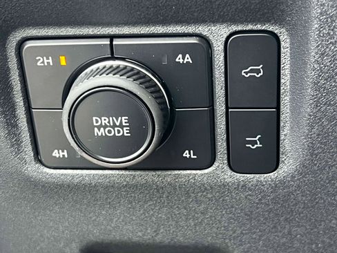 New 2025 Ford Expedition Max Active image 17