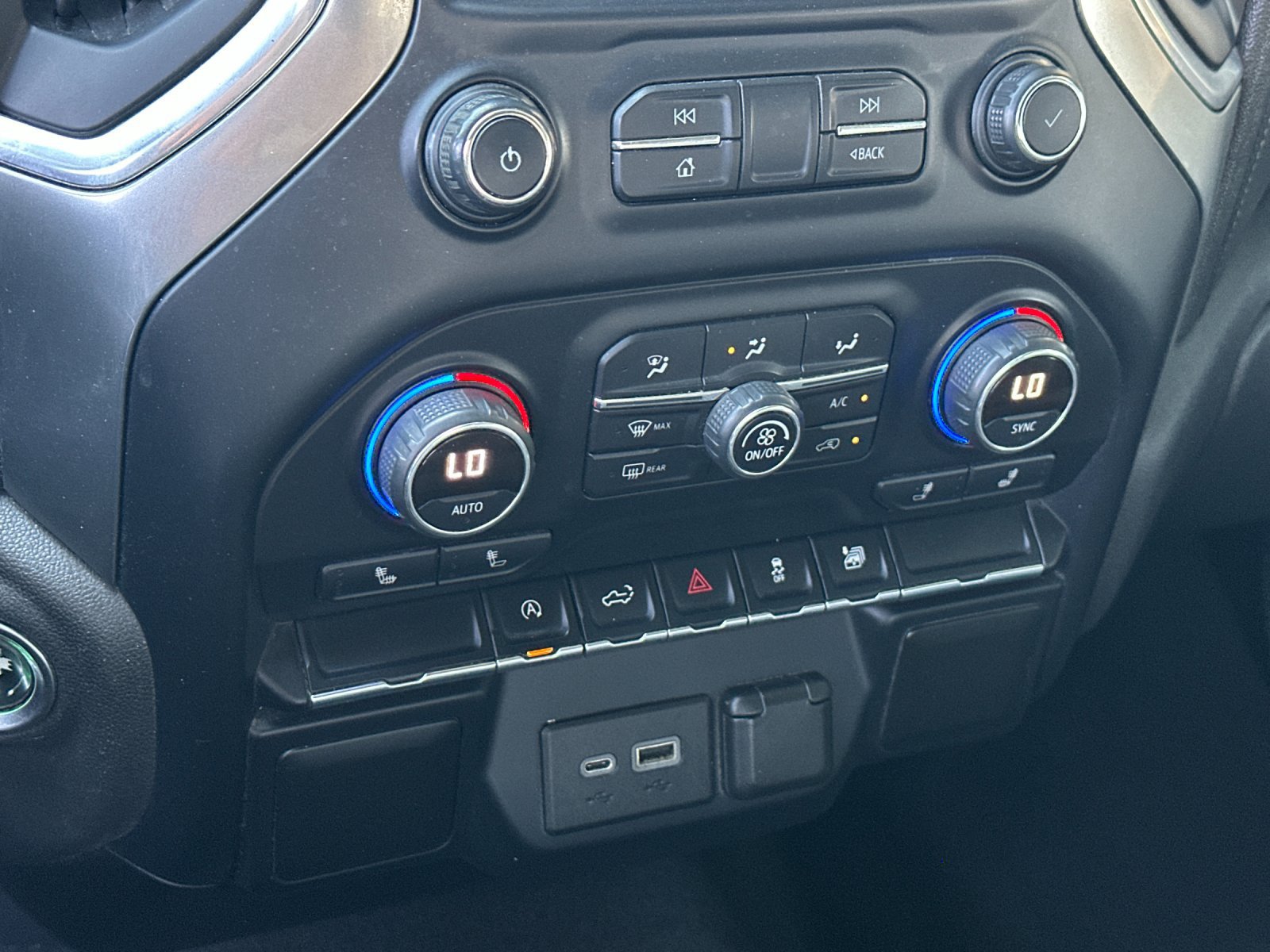 Used 2020 Chevrolet Silverado 1500 LT w/ All-Star Edition RWD image 18