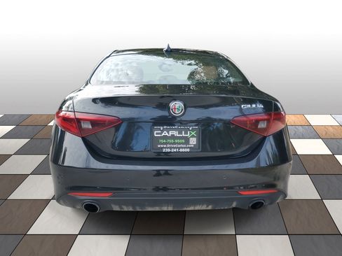 Used 2023 Alfa Romeo Giulia Ti image 5