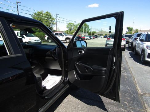 Used 2020 Kia Soul EX w/ Option Group 015 FWD image 22