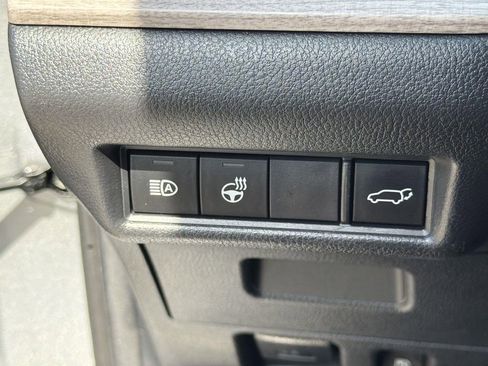 Used 2024 Toyota Grand Highlander AWD image 17