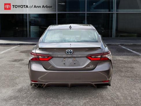 Used 2023 Toyota Camry SE FWD image 9