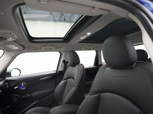 Used 2020 MINI Cooper 4-Door Hardtop image 31