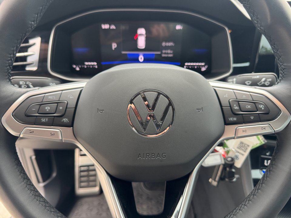 Used 2026 Volkswagen Jetta Sport FWD image 37
