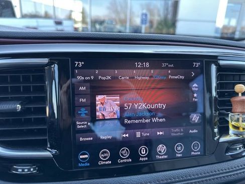 Used 2020 Chrysler Pacifica Limited w/ Tire & Wheel Group image 16