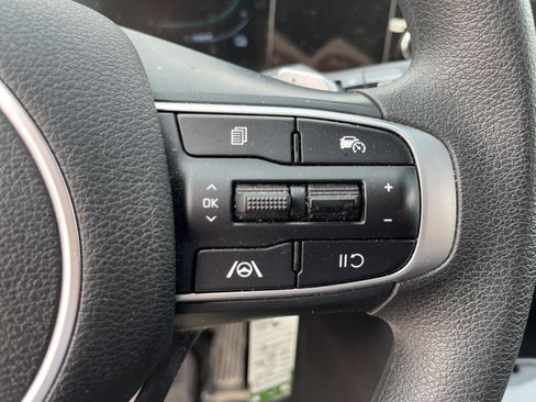 Used 2023 Kia Sportage LX AWD/4WD image 21