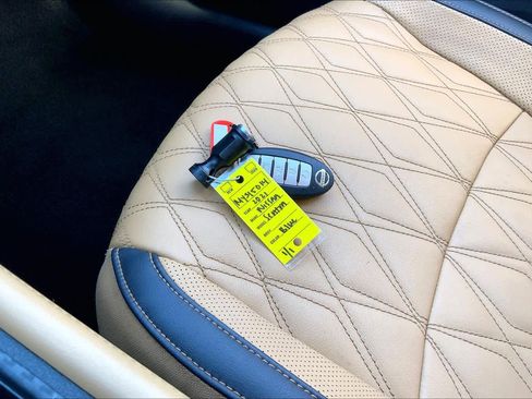 Used 2021 Nissan Sentra SV w/ SV Premium Package image 14