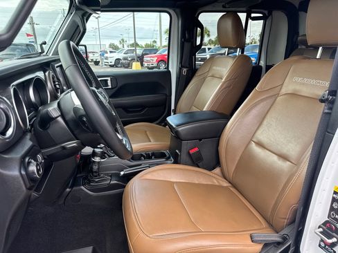 Used 2023 Jeep Gladiator Rubicon w/ Cold Weather Group AWD/4WD image 15