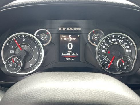 Used 2024 RAM 2500 Tradesman w/ Chrome Appearance Group AWD/4WD image 27
