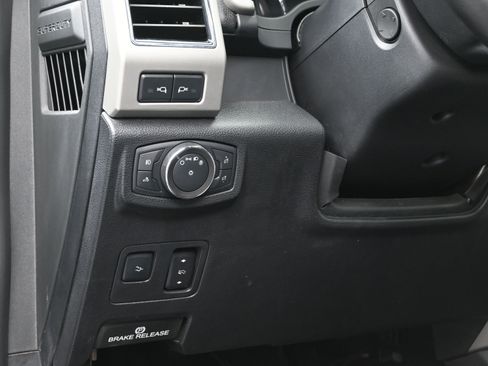 Used 2019 Ford F250 Lariat w/ Lariat Ultimate Package image 23