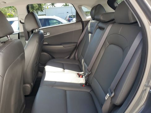 Used 2023 Hyundai Kona Limited FWD image 11