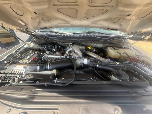 Used 2020 Ford F350 Lariat w/ Lariat Ultimate Package AWD/4WD image 19