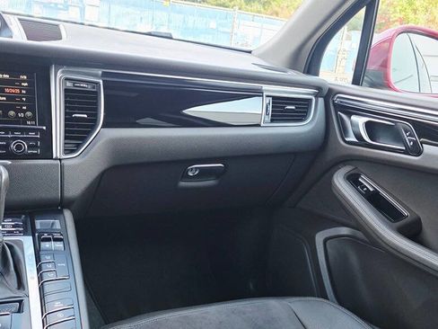 Used 2016 Porsche Macan S image 19