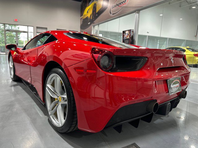 Used 2016 Ferrari 488 GTB RWD image 33