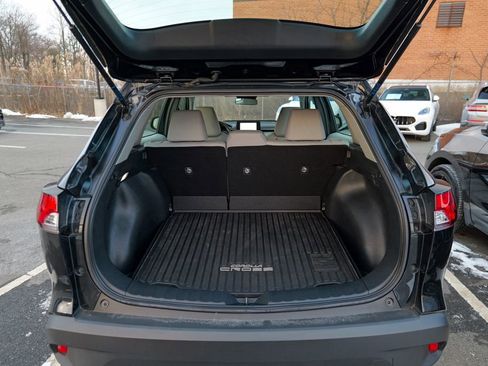 Used 2023 Toyota Corolla Cross L image 51