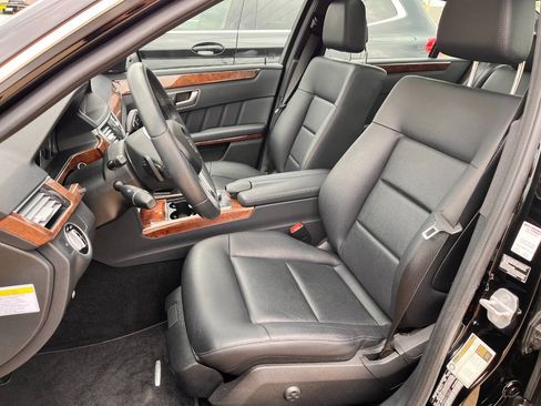 Used 2013 Mercedes-Benz E 350 4MATIC Wagon image 9