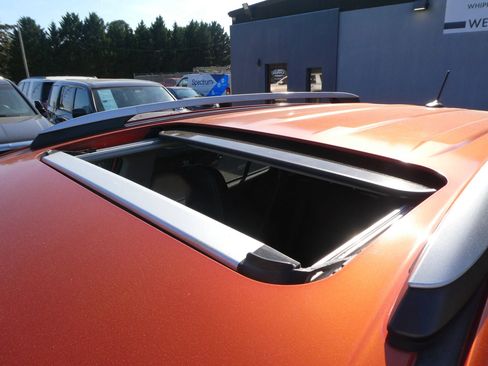 Used 2015 Toyota RAV4 Limited image 10