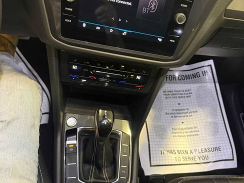 Certified 2023 Volkswagen Tiguan SE R-Line AWD/4WD image 36