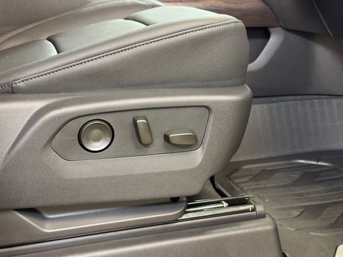 New 2026 GMC Sierra 1500 SLT w/ SLT Convenience Package image 27