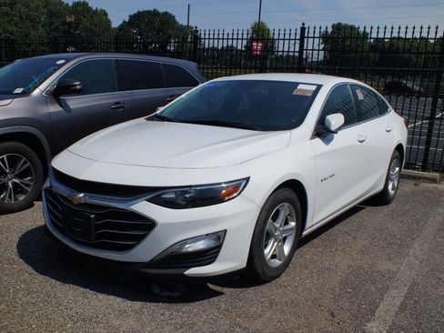 Used 2024 Chevrolet Malibu LS FWD image 1
