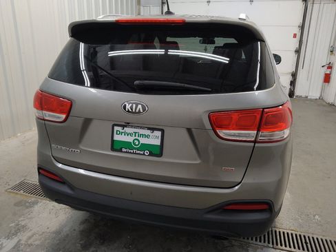 Used 2016 Kia Sorento FWD image 7