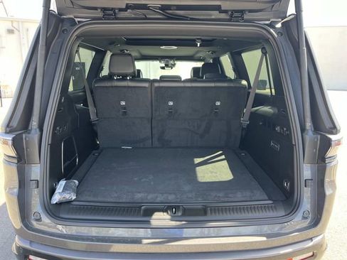 New 2026 Jeep Grand Wagoneer L 4WD image 12