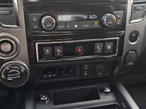 Used 2018 Nissan Titan Platinum Reserve w/ Platinum Utility Package AWD/4WD image 33