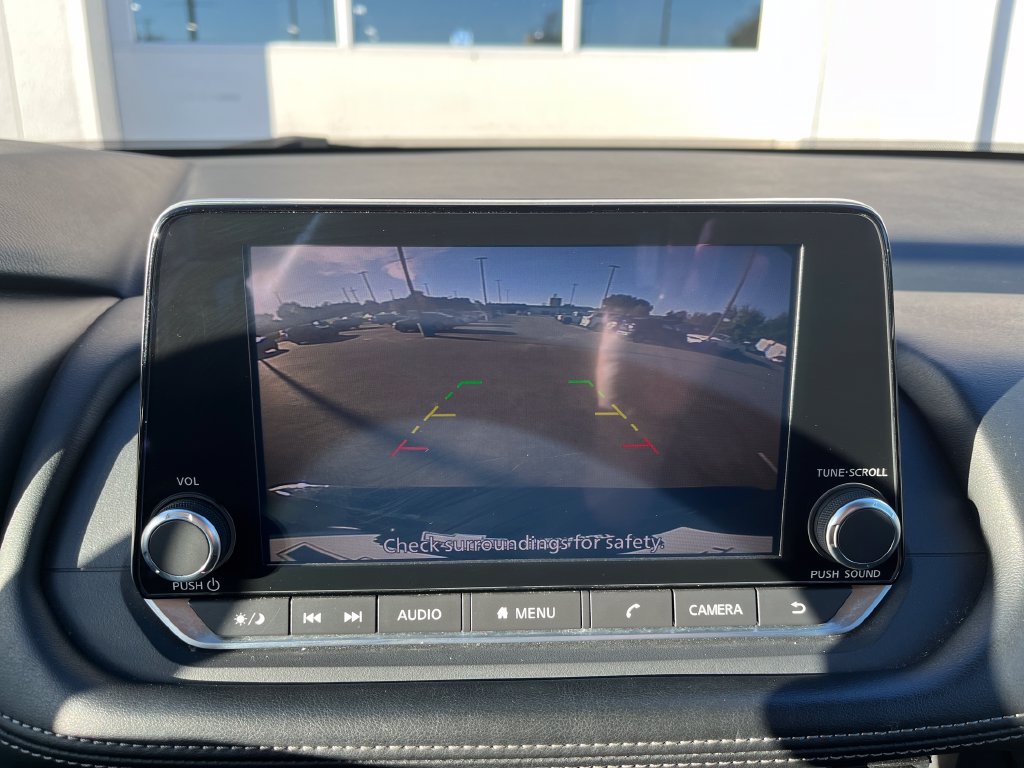 Used 2024 Nissan Rogue S AWD/4WD image 21