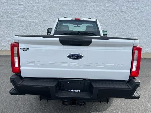 New 2026 Ford F250 XL w/ F-250 >10K GVWR Package RWD image 3