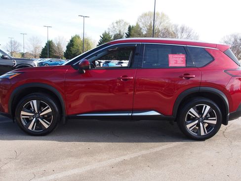 Used 2023 Nissan Rogue SL image 4