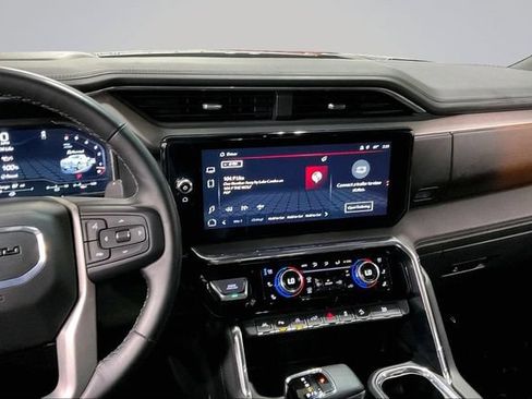 Used 2024 GMC Sierra 1500 Denali w/ Technology Package AWD/4WD image 6